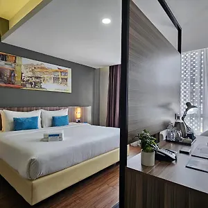Days & By Wyndham Fraser Business Park Kl Hotel